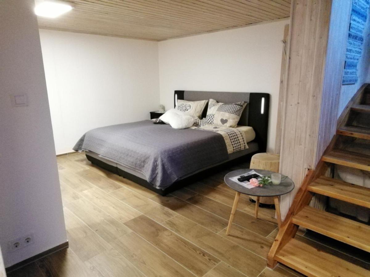 Ferienwohnung Blockhaus Juka Vinningen 外观 照片